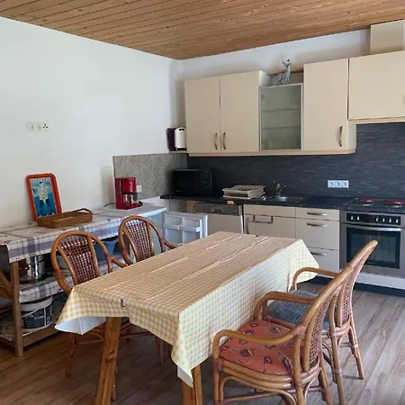 Schneiderhof بيت للعطل